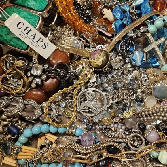 2 LBs BULK jewelry INVENTORY~ Huge Estate Sale jewelry lot - Picture 5 of 8